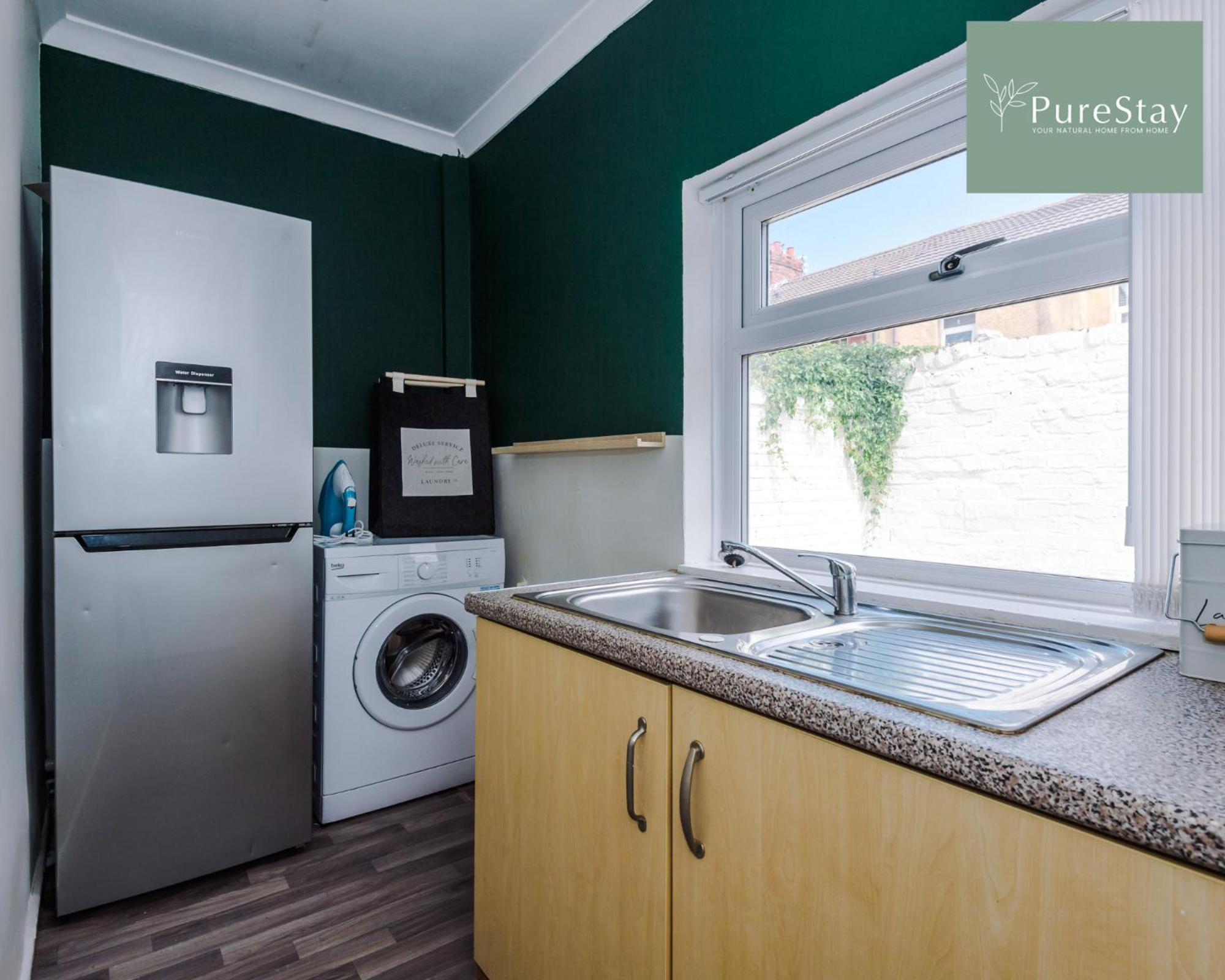 Perfect Contractor House In Liverpool With 7 Beds By Purestay - 7 Night Min Экстерьер фото